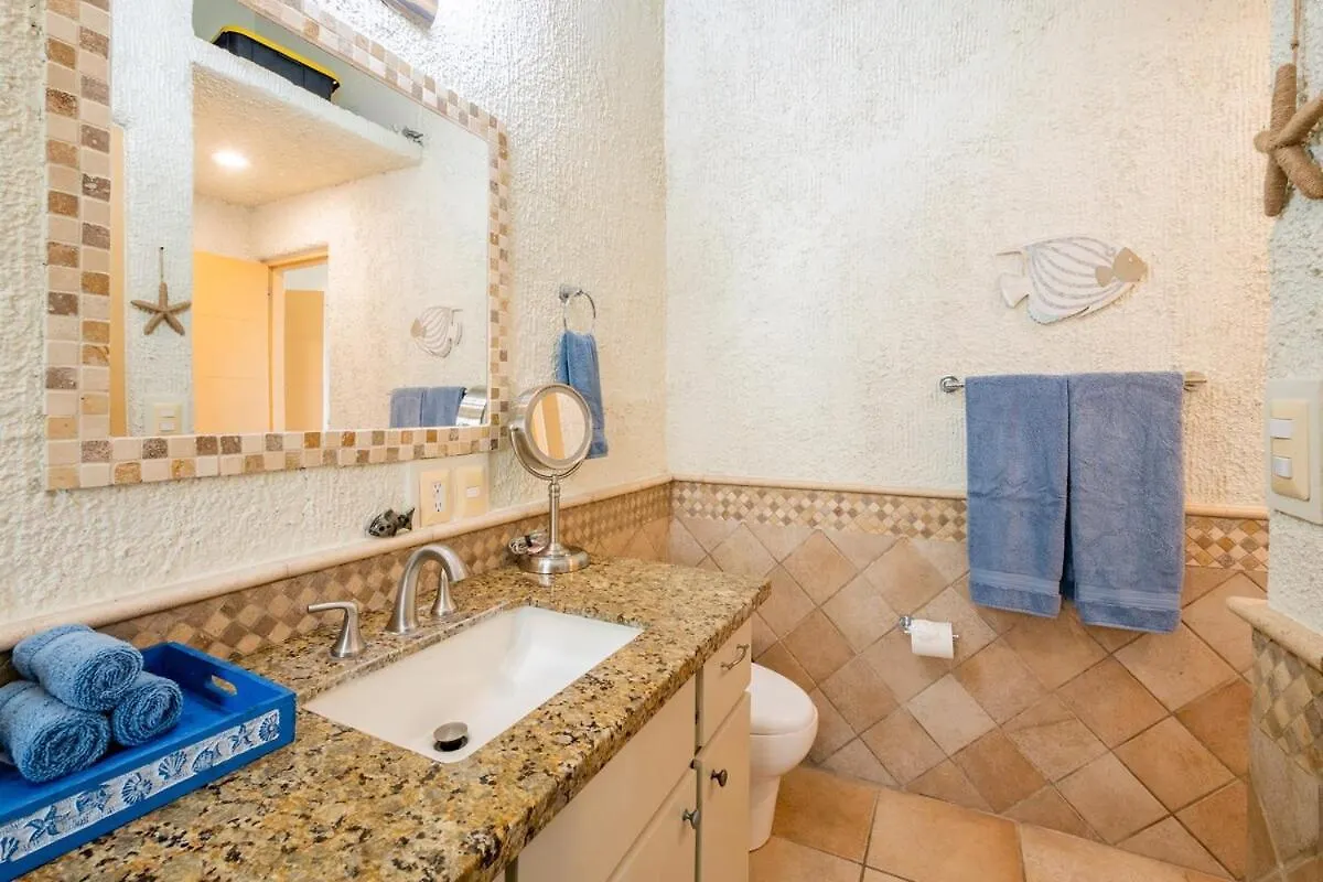 Casa del Mar- Oceanview, walk to dining and beach! Cabo San Lucas
