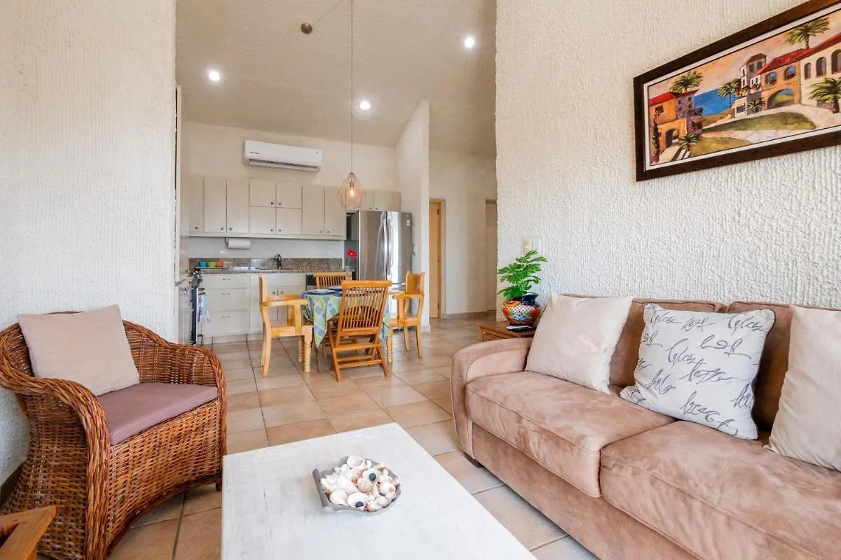 Casa del Mar- Oceanview, walk to dining and beach! Cabo San Lucas 0*,  Meksyk